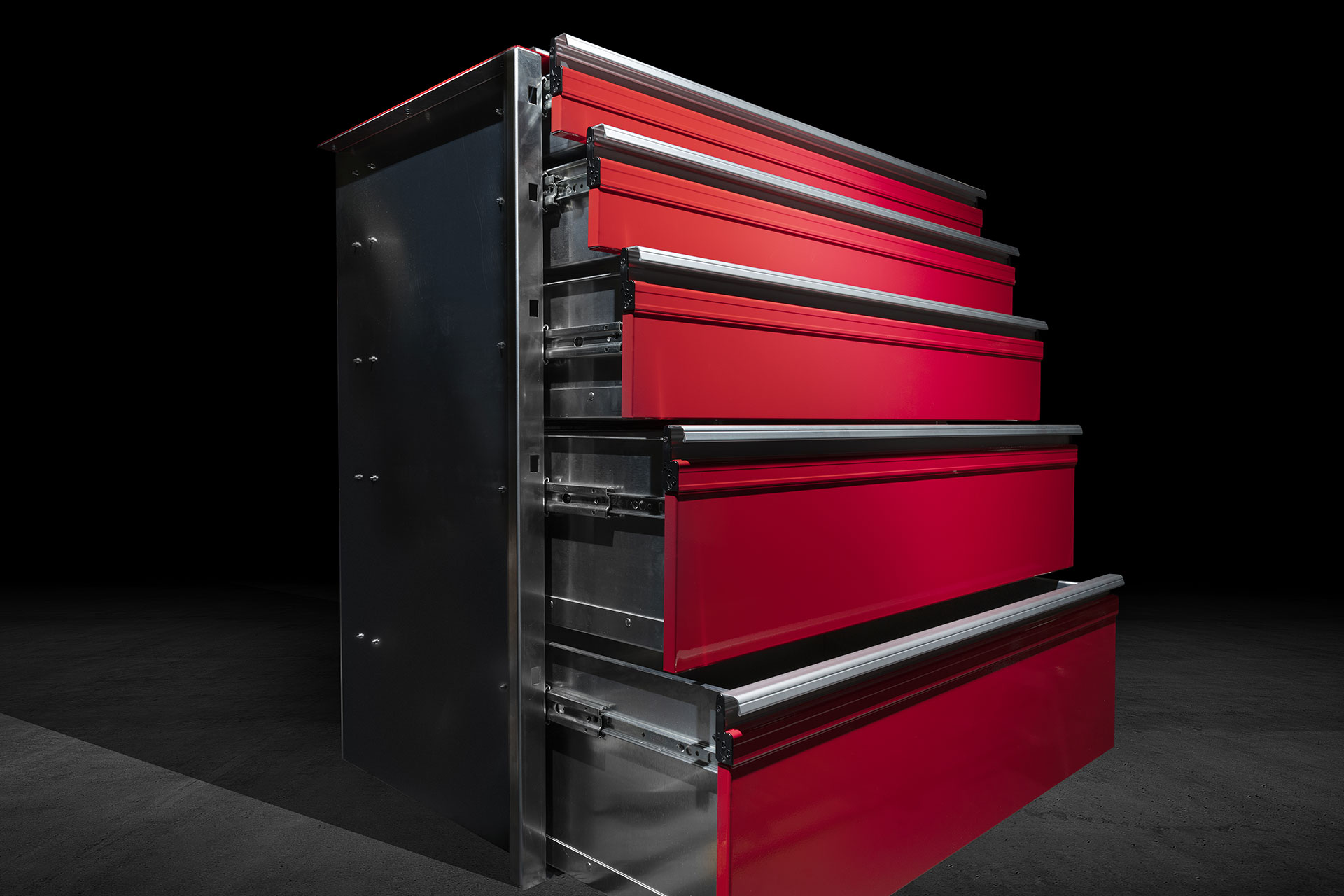 aluminum cabinet company red truck body